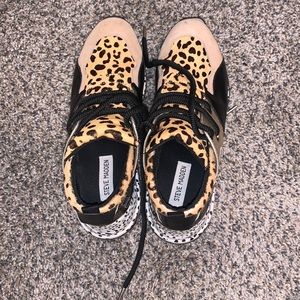 Steve Madden sneaked cliff